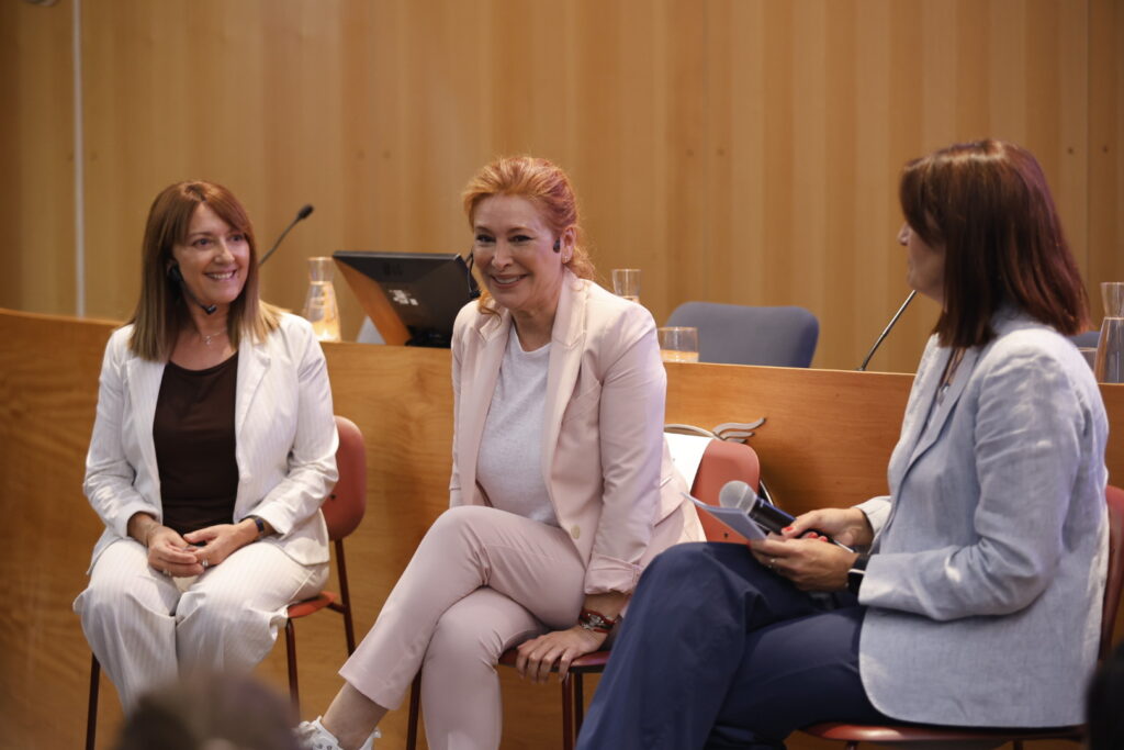 La Cambra de Terrassa y Teresa Viejo, a los más 45 desempleados: “La edad siempre es un plus”
