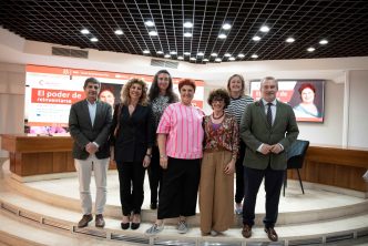 La Cámara de Comercio de Ciudad Real impulsa la reinvención laboral de los mayores de 45 años con una jornada inspiradora junto a Teté Delgado y 65YMÁS